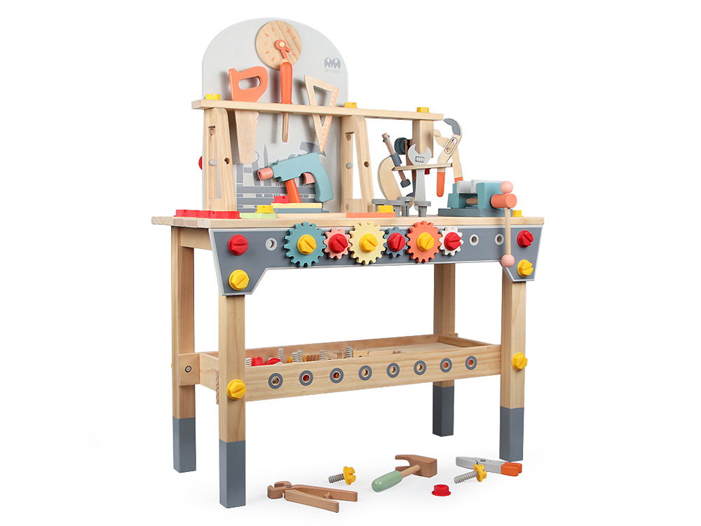 Établi en bois avec accessoires